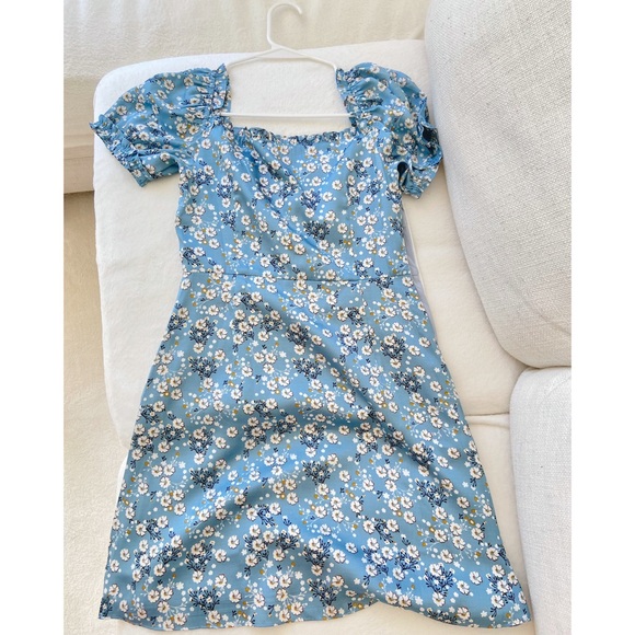 *Like New* Petite Studio Blue Floral Mini Dress - Picture 4 of 9